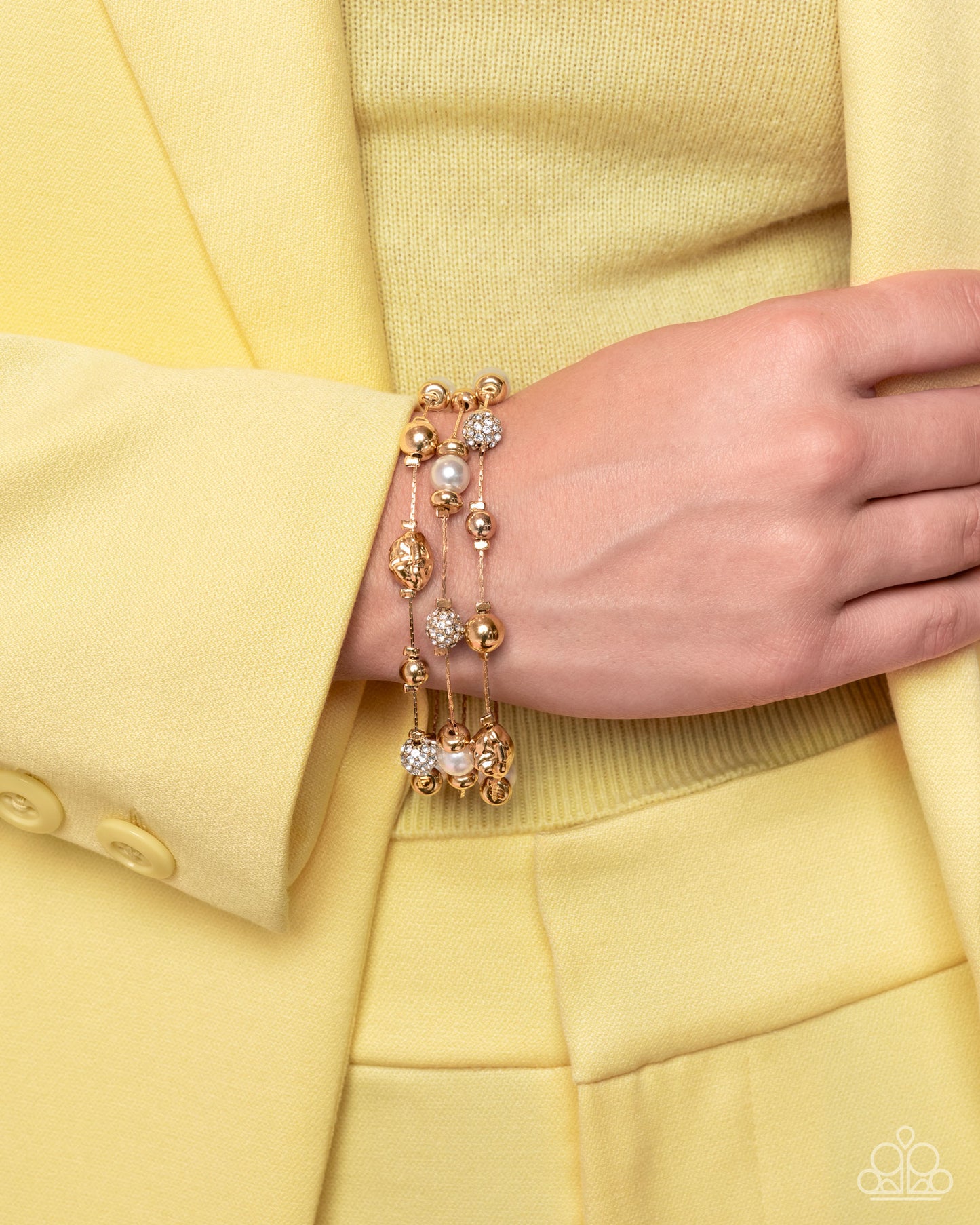 Classy Cruise - Gold - Paparazzi Bracelet Image