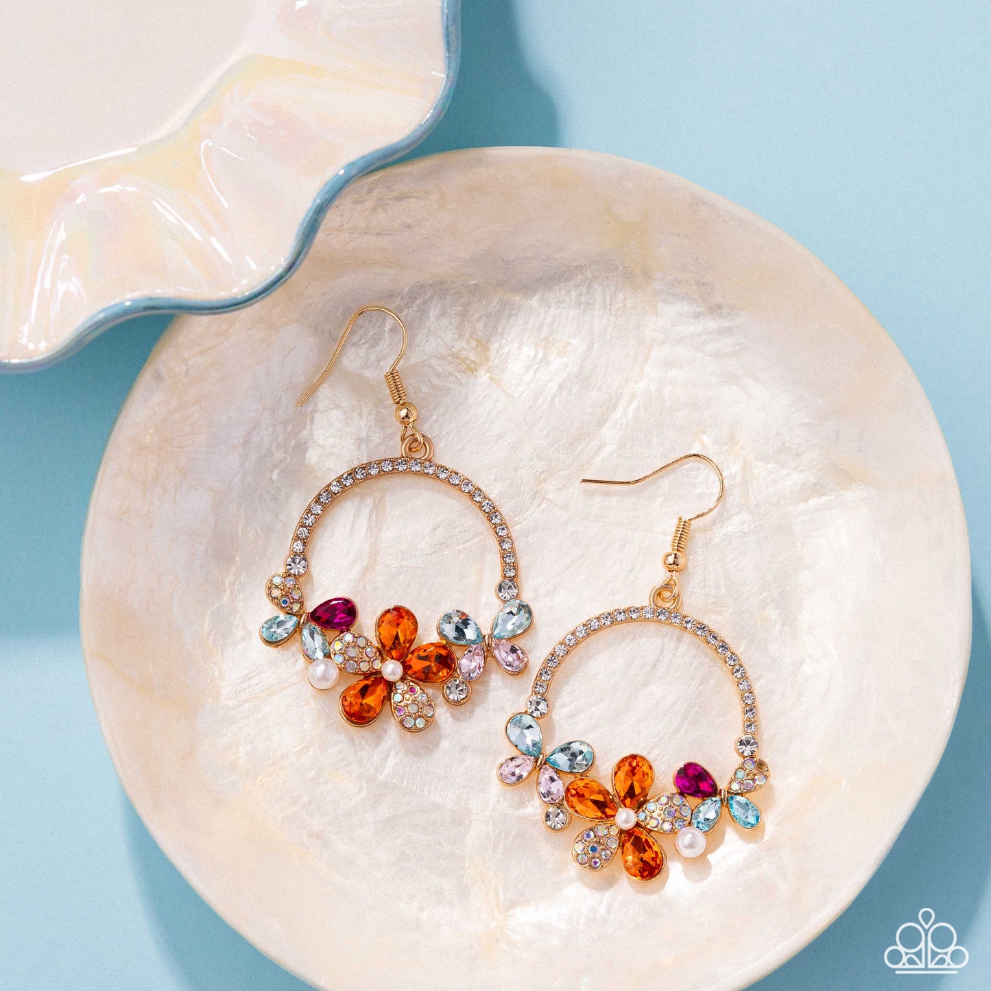 Bouquet Bliss - Paparazzi Earring Image