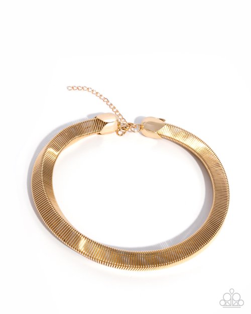 Sleek Suite - Gold - Paparazzi Necklace Image