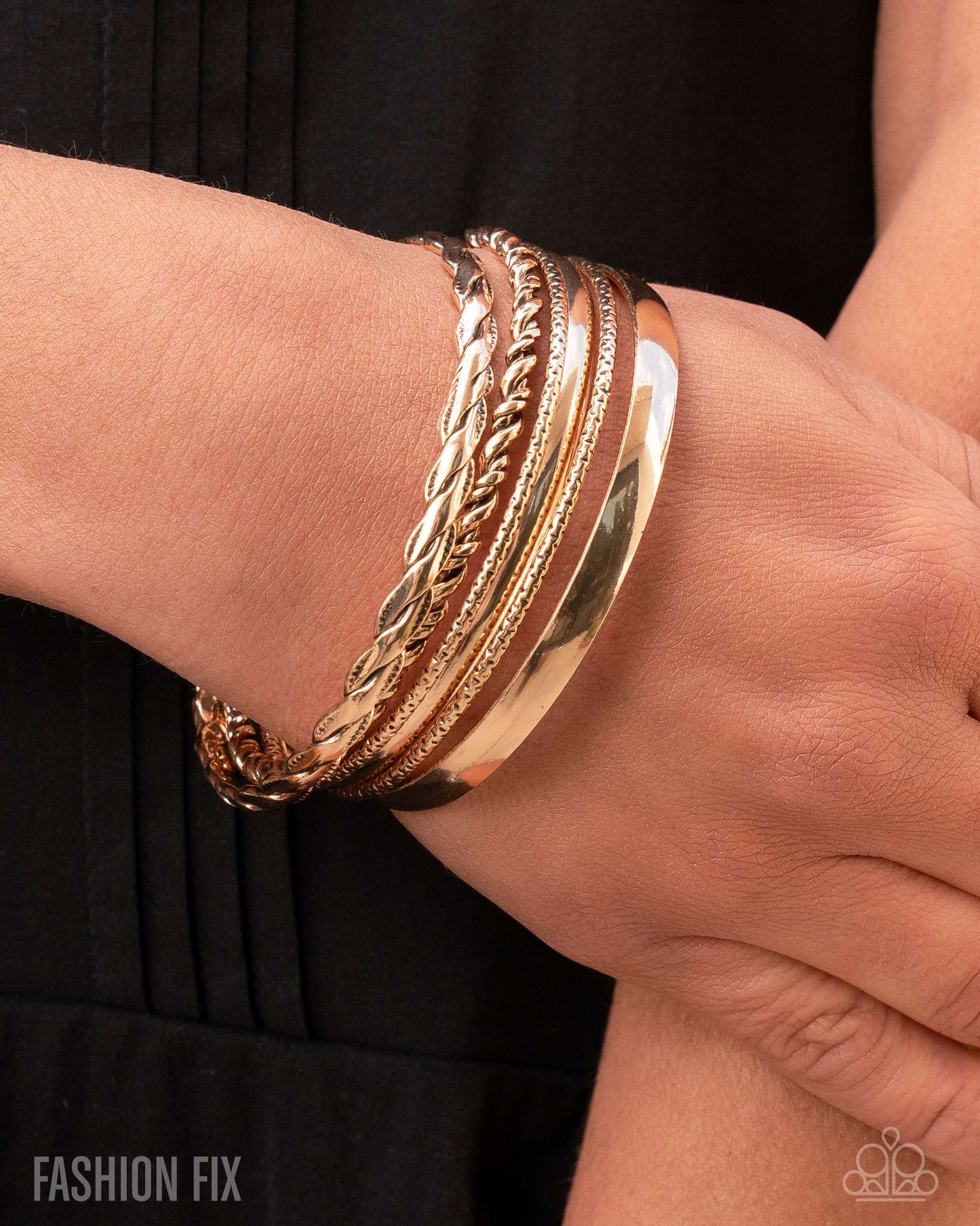 Smitten Southern - Gold - Paparazzi Bracelet Image