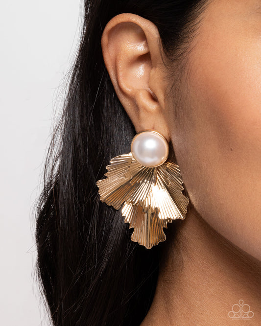 Mermaid Memorate - Gold - Paparazzi Earring Image
