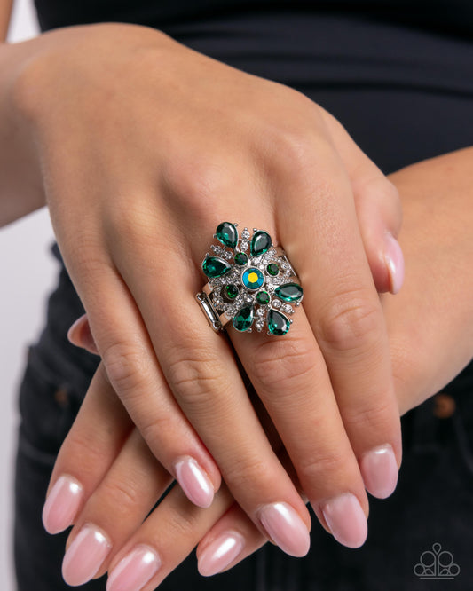 Pronged Panorama - Green - Paparazzi Ring Image