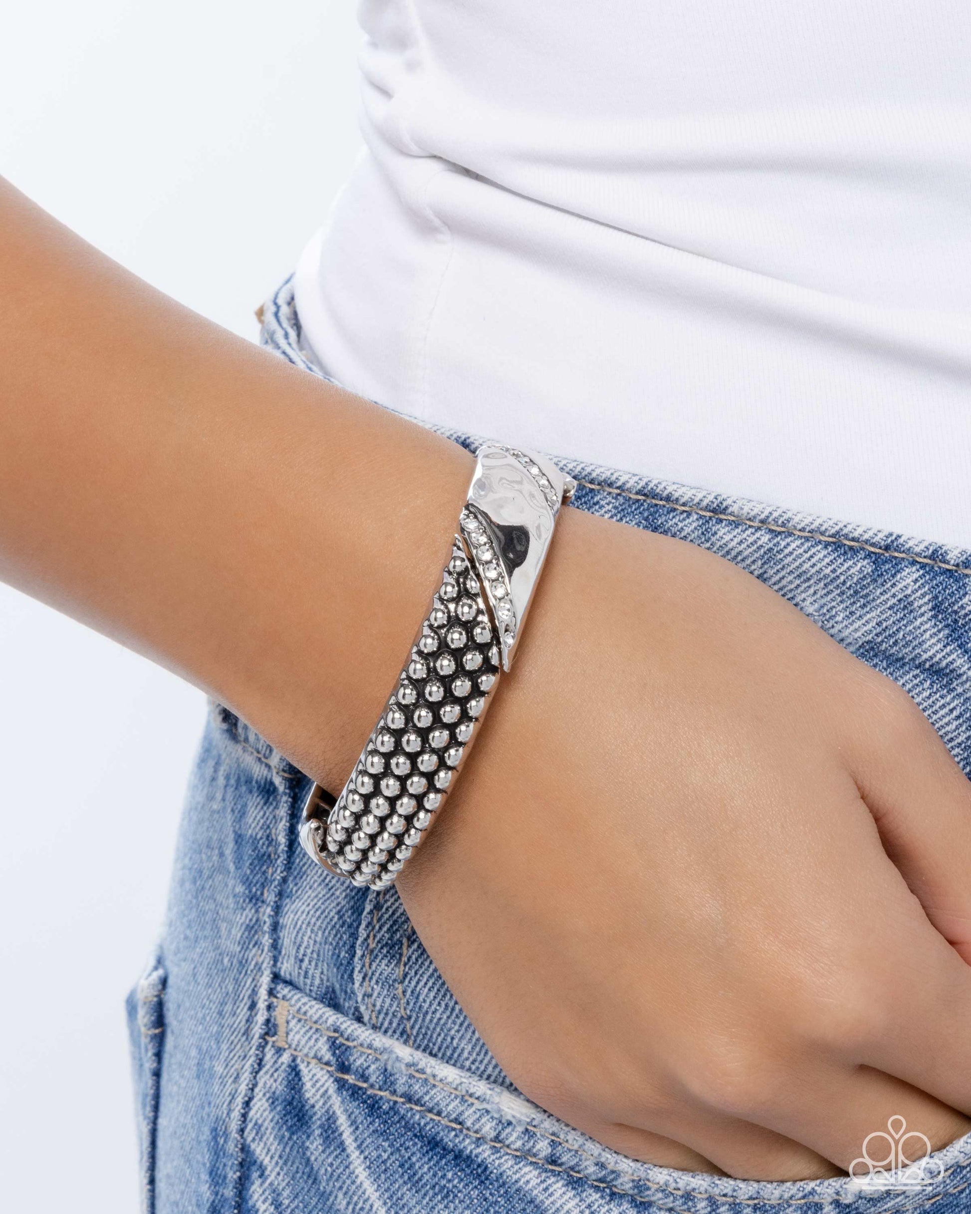Good Time Grunge - White - Paparazzi Bracelet Image