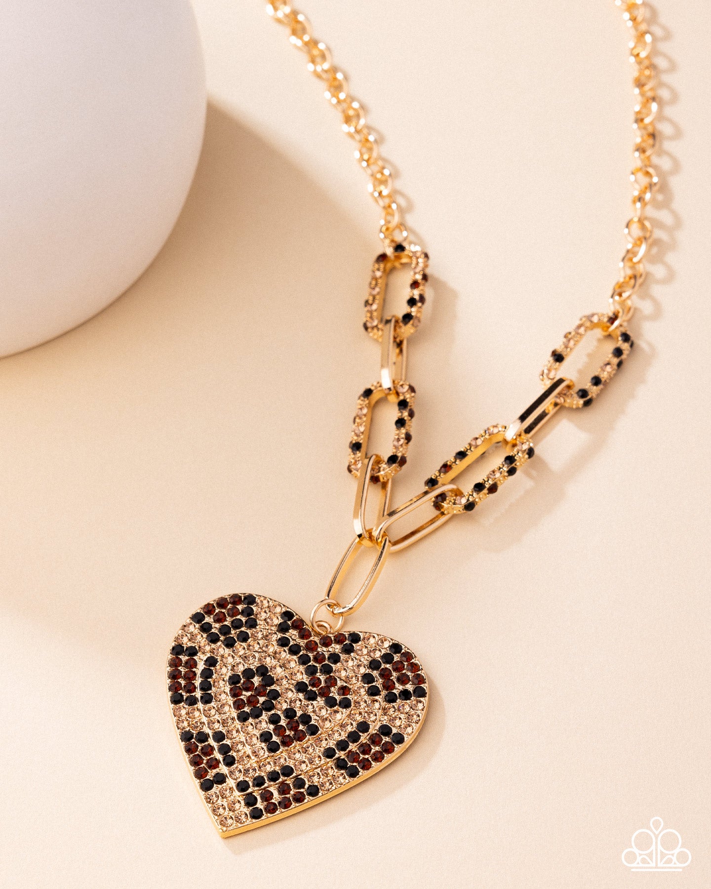 Roadside Romance - Paparazzi Necklace Image