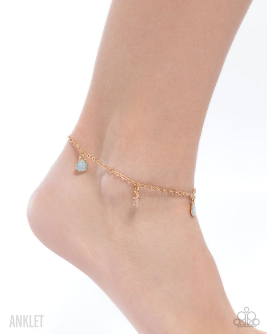 Coastal Celebrity - Gold - Paparazzi Bracelet Image